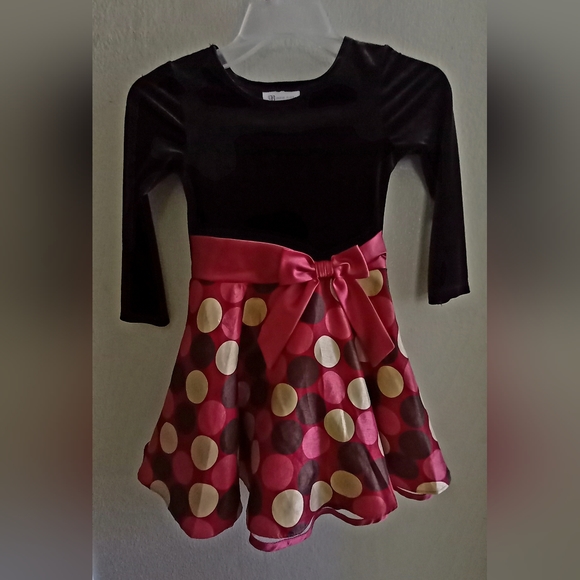 Dress - Picture 2 of 3